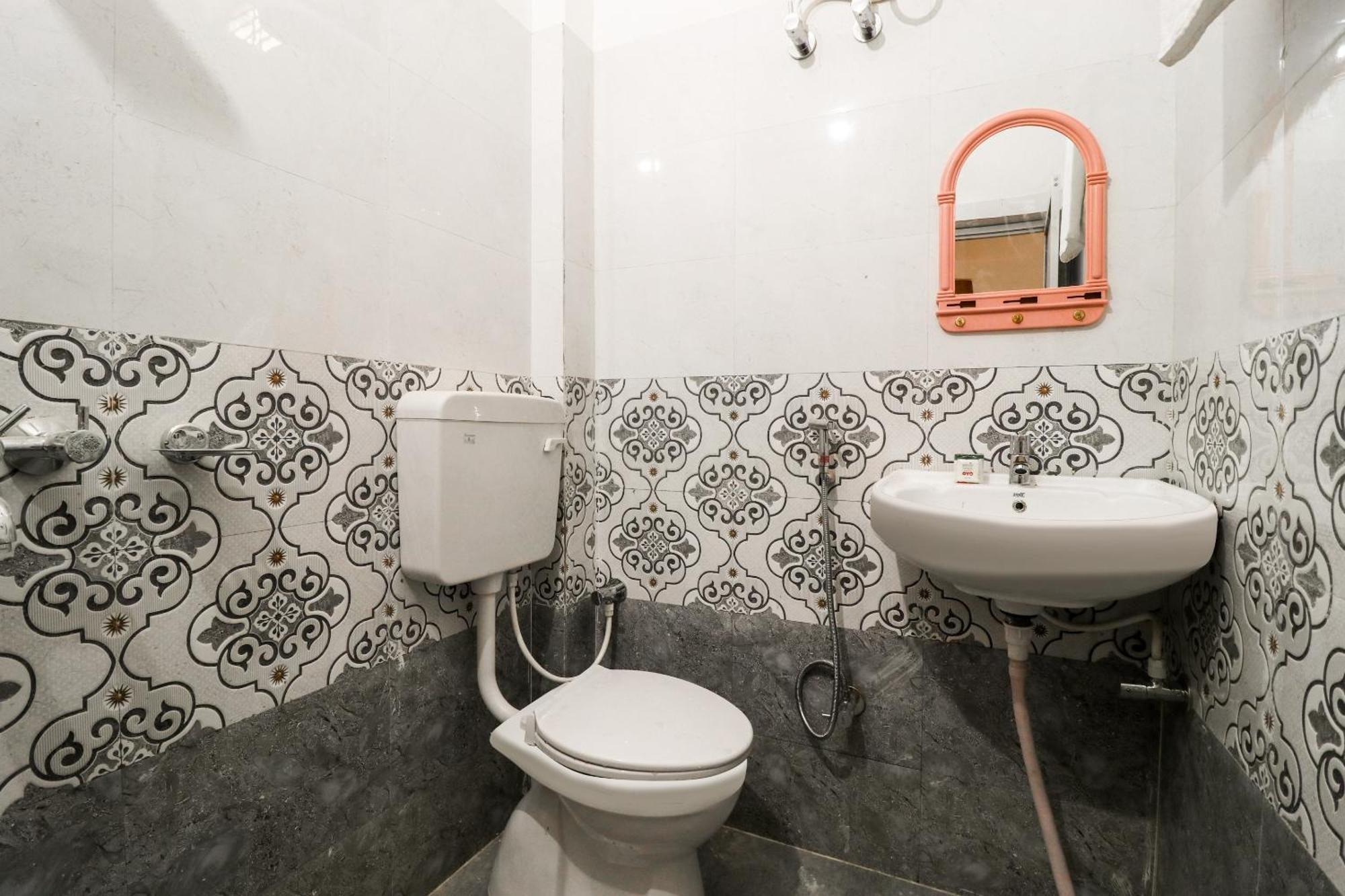 Hotel O New Suhani House Ramnagar  Bagian luar foto